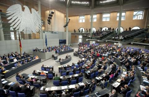 Η Γερμανία θα διευκολύνει την πρόσβαση στη διπλή ιθαγένεια