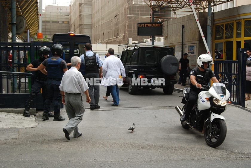 Σύλληψη Μαζιώτη: Στο νοσοκομείο «Ευαγγελισμός» ο τρομοκράτης (pics)
