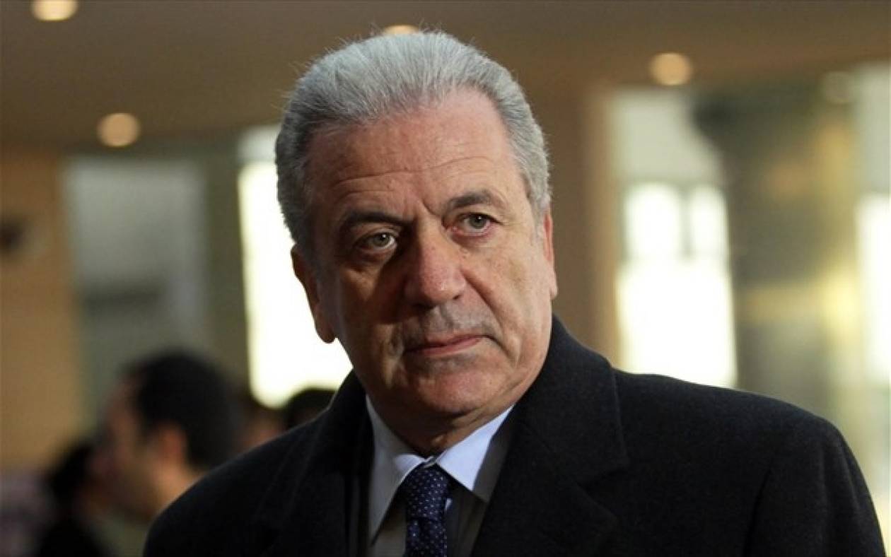 Αβραμόπουλος: «Θα διασφαλίσουμε το αξιόμαχο των Ενόπλων Δυνάμεων»