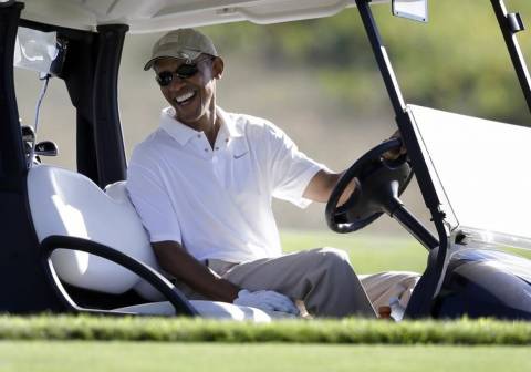 Ο Ομπάμα μετά την ανακοίνωση για την εκτέλεση του Φόλεϊ πήγε για γκολφ