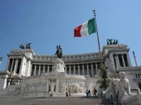 Ιταλία: Παράνομος ο φασιστικός χαιρετισμός