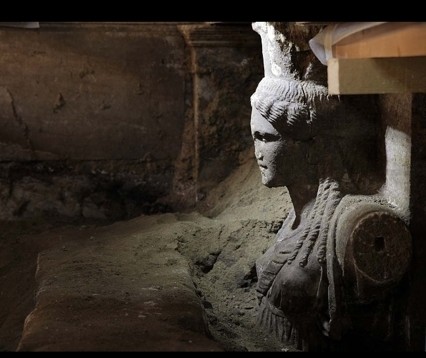 Αμφίπολη: «Πόλεμος» αρχαιολόγων για την ταυτότητα του ένοικου