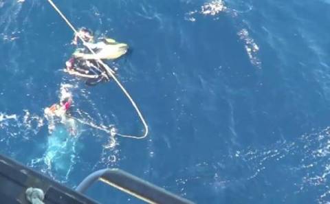 Βίντεο που σαρώνει: Καρέ-καρέ η διάσωση με ελικόπτερο δύο αγνοούμενων