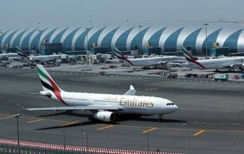 Έμπολα: Πρώτο κρούσμα στον Κόλπο - Επιβάτης σε καραντίνα στο Ντουμπάι