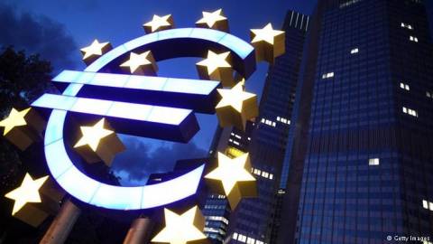 Frankfurter Allgemeine: Σκιές κρίσης στην ευρωζώνη