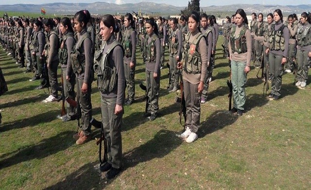 Κομπάνι: O Μίκης Θεοδωράκης εμψυχώνει τους Κούρδους μαχητές!  (vid+pics)