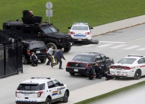 Καναδάς: Η είδηση της επίθεσης στην Οτάβα μονοπωλεί τα καναδικά μέσα