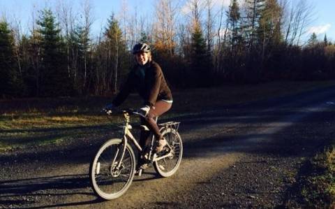 Έμπολα: «Απέδρασε» από την καραντίνα με… ποδήλατο η Αμερικανίδα νοσοκόμα