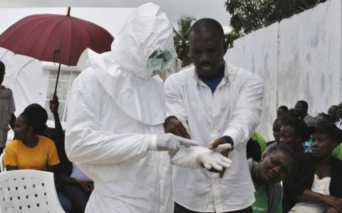 Έμπολα: Οι νεκρώσιμες τελετουργίες ευθύνονται για την επιδημία
