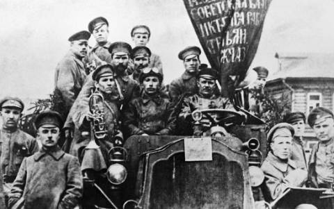 Ρωσία: 97 χρόνια από την Οκτωβριανή Επανάσταση