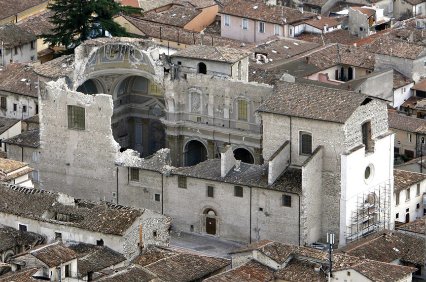 Ιταλία: Αθώοι οι 7 επιστήμονες για το σεισμό στη Λ' Άκουιλα