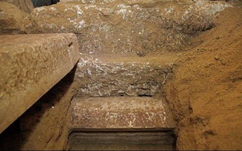 Amphipolis: Found staircase leading to basement?