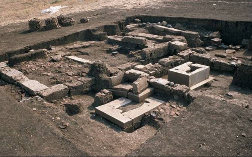 Не разграбленная гробница обнаружена в Вергине