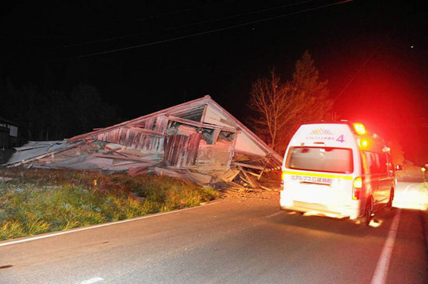 Ιαπωνία: Εγκλωβισμένοι και τραυματίες από τον ισχυρό σεισμό 