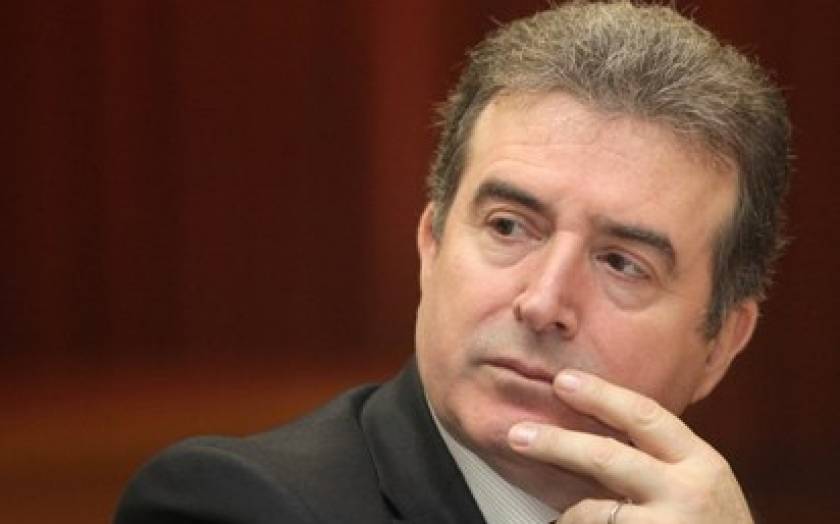 Ο Χρυσοχοΐδης προσέλαβε τη νομική εταιρεία του Μπόμπολα