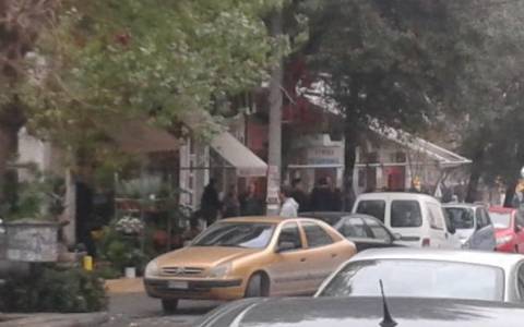 Αυτοπυροβολήθηκε ο ένοπλος στη Θεσσαλονίκη