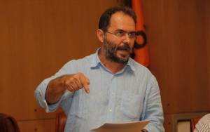 Ν.  Φωτόπουλος: H Βούλτεψη δεν πληρώνει χαράτσι