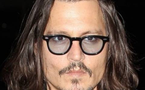 H... νυν και η πρώην του Johnny Depp σφάζονται για χάρη του