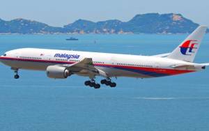 «Το Boeing της Malaysian το κατέρριψαν οι Αμερικανοί»