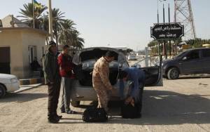 Λιβύη: Εκατοντάδες οι άμαχοι νεκροί