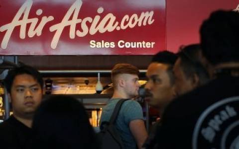 Ινδονησία: Εντοπίστηκαν κομμάτια του αεροσκάφους της AirAsia