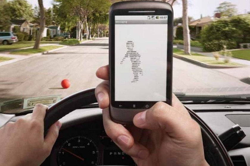 Ι.Ο.ΑΣ: Η χρήση του κινητού τηλεφώνου σκοτώνει την οδήγηση