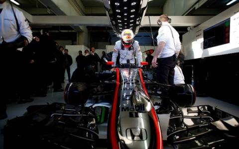 F1: Με νέο κινητήρα θα δούμε τη McLaren στις δοκιμές στη Βαρκελώνη