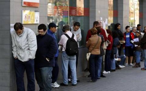 ΕΛΣΤΑΤ: Οι άνεργοι 1.229.367, οικονοµικά µη ενεργά 3.347.378 άτοµα