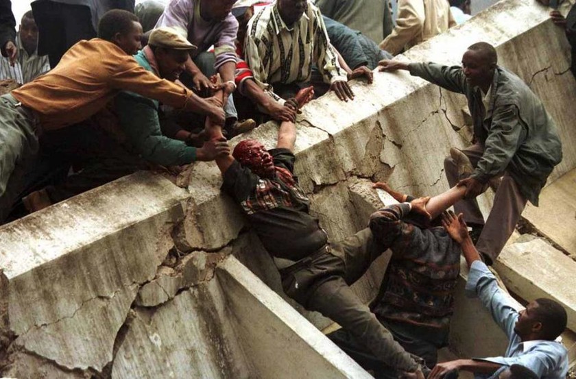 Βόμβα με στόχο την αμερικανική πρεσβεία στο Ναϊρόμπι – Έπληξε γειτονικό κτίριο – 250 νεκροί και 5.000 τραυματίες, 7 Αυγούστου 1998