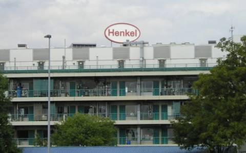 Henkel: Μείωση κερδών λόγω αναδιάρθρωσης