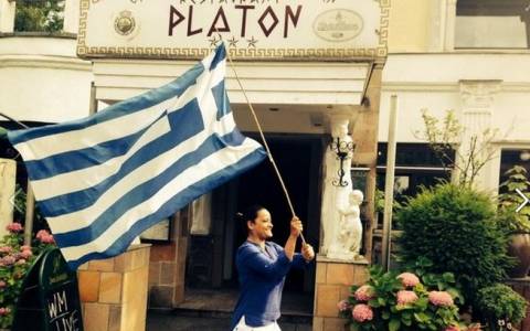 Γερμανία: Ρατσιστική επίθεση κατά ιδιοκτητών ελληνικού εστιατορίου (photos)