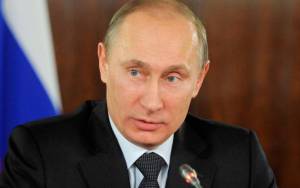 Ρωσία: Ο Πούτιν μειώνει κατά 10% τον μισθό του λόγω της κρίσης