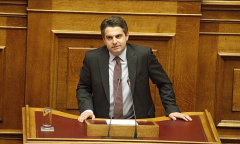 Υποψήφιος για την προεδρία του ΠΑΣΟΚ ο Κωνσταντινόπουλος