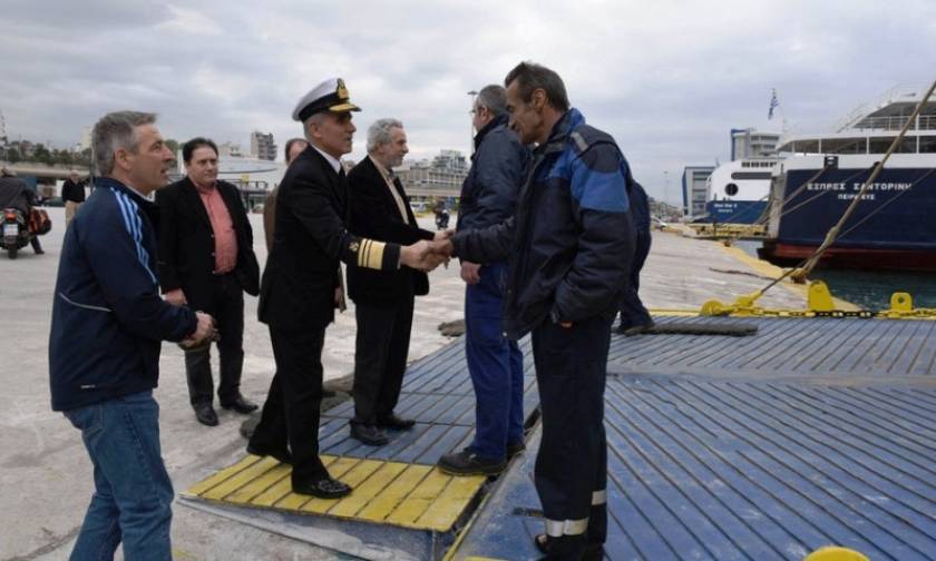 Επίσκεψη Δρίτσα στο πλοίο «Βιτσέντζος Κορνάρος»