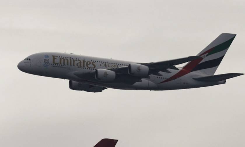 Συναγερμός σε πτήση της Emirates – Έκτακτη προσγείωση στο Μάντσεστερ
