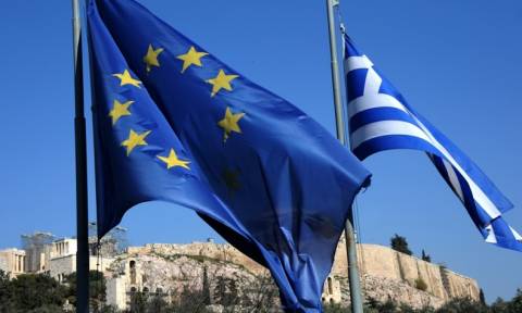 Guardian: Πιο κοντά στο Grexit η Ελλάδα