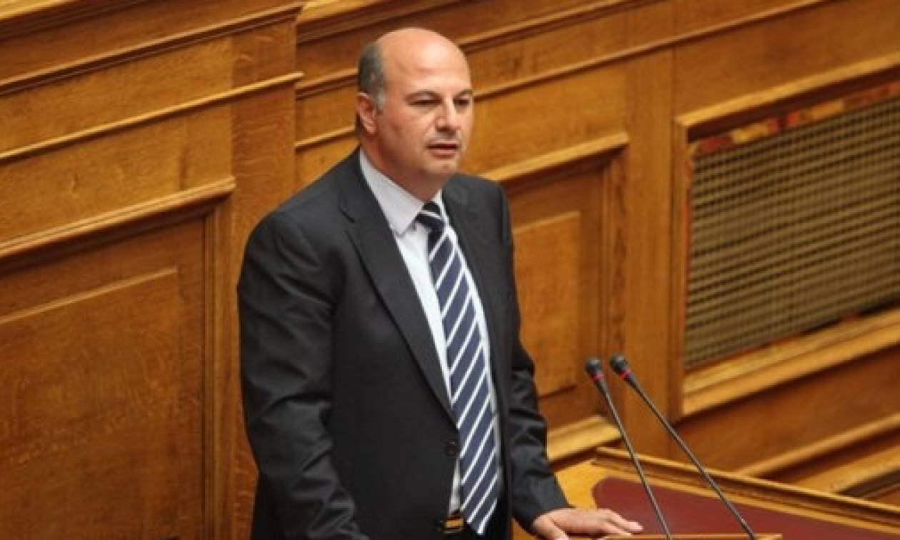 Βουλή: Ερώτηση Χαρακόπουλου, Τσιάρα για τα παράνομα εμβάσματα