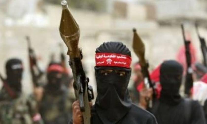 Υεμένη: Η αλ Κάιντα έκλεψε από στρατόπεδο άρματα και βαρύ οπλισμό