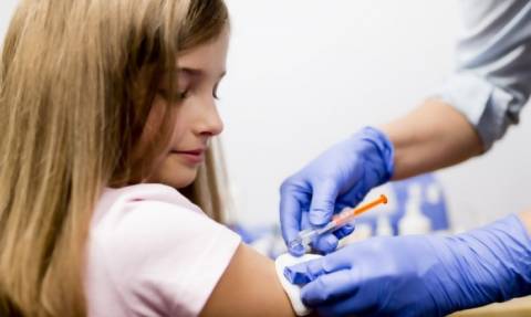 «Πάγιο αίτημα» η εξαίρεση των εμβολίων από τη φαρμακευτική δαπάνη