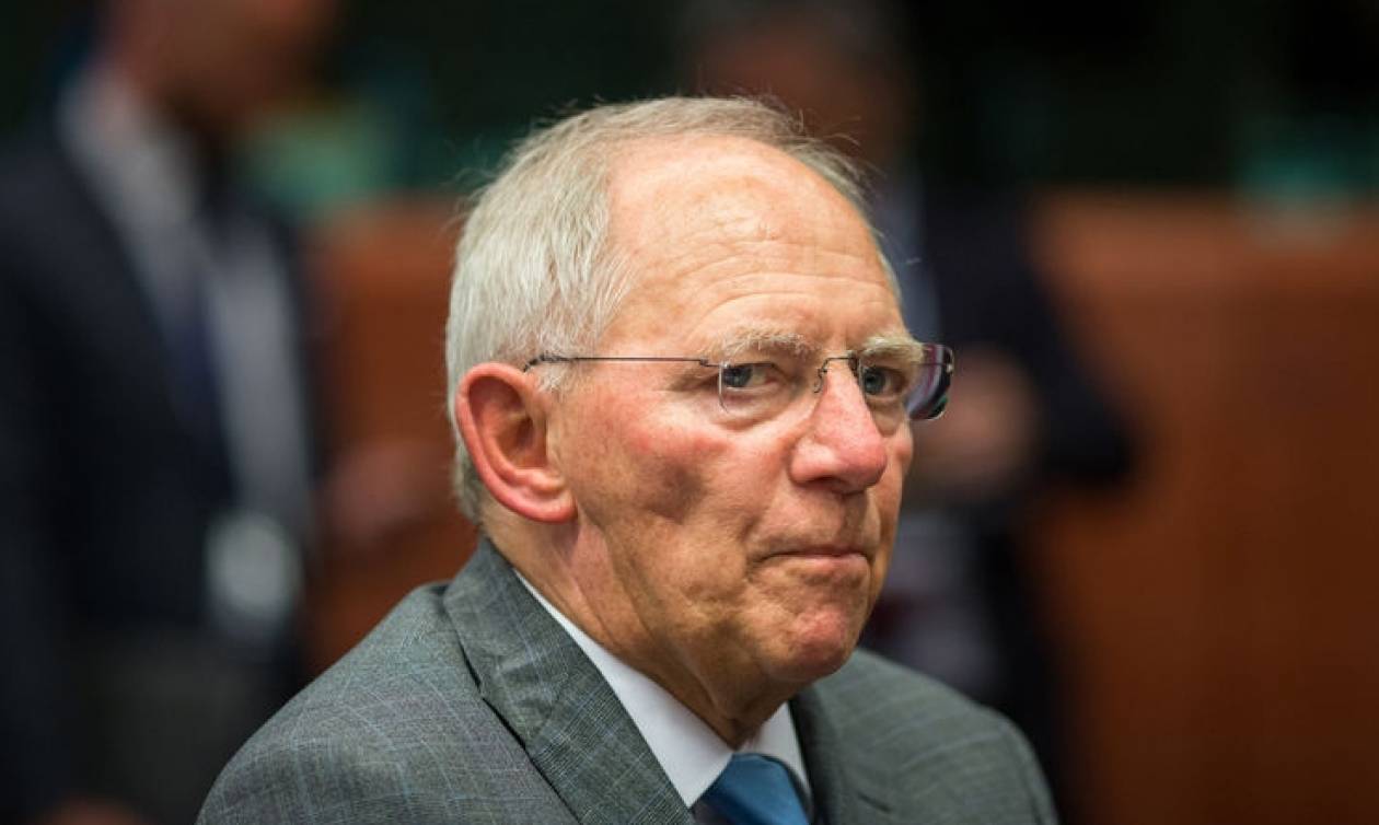 Bloomberg: Υπέρ του δημοψηφίσματος ο Σόιμπλε προς άρση του αδιεξόδου