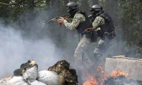 Ουκρανία: Τέσσερις στρατιώτες νεκροί σε μάχες με αυτονομιστές