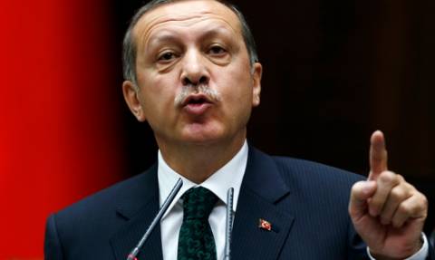 Έξαλλος ο Ερντογάν υπόσχεται να τιμωρήσει εκδότη εφημερίδας