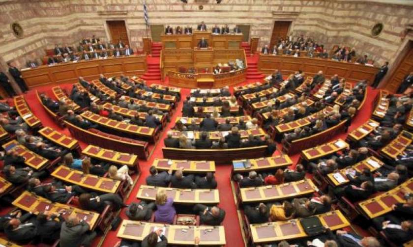Βουλή: Αποχώρησε από την Ολομέλεια η ΝΔ μετά από έντονη αντιπαράθεση με την πρόεδρο