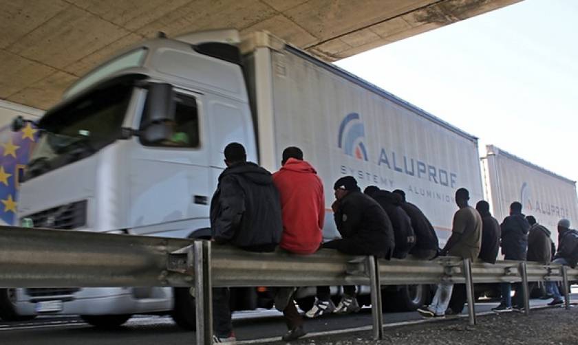 Migrants try to storm Channel tunnel, sparking further delays