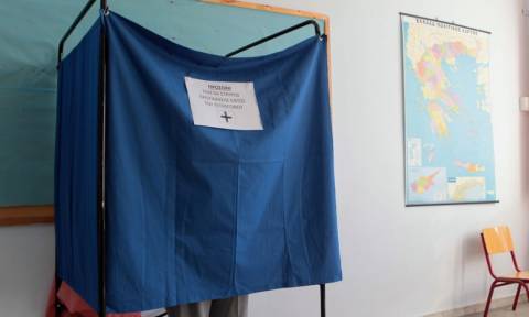 Δημοψήφισμα 2015: Χωρίς ιδιαίτερα προβλήματα η εκλογική διαδικασία στην Πελοπόννησο
