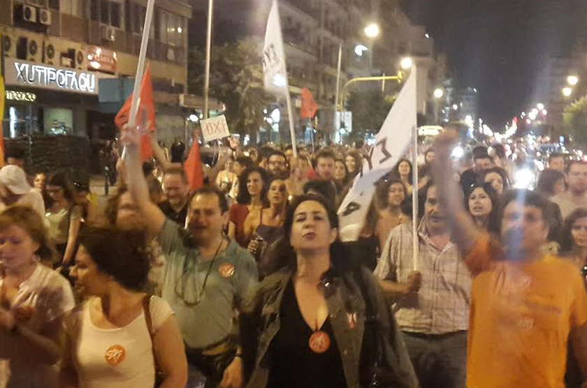 Αποτέλεσμα Δημοψηφίσματος-Πανηγυρισμοί και στη Θεσσαλονίκη για το «ΟΧΙ» (photos & video)