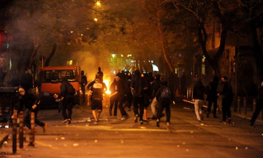 Επεισόδια και συλλήψεις το βράδυ της Κυριακής (5/7) στην Αθήνα