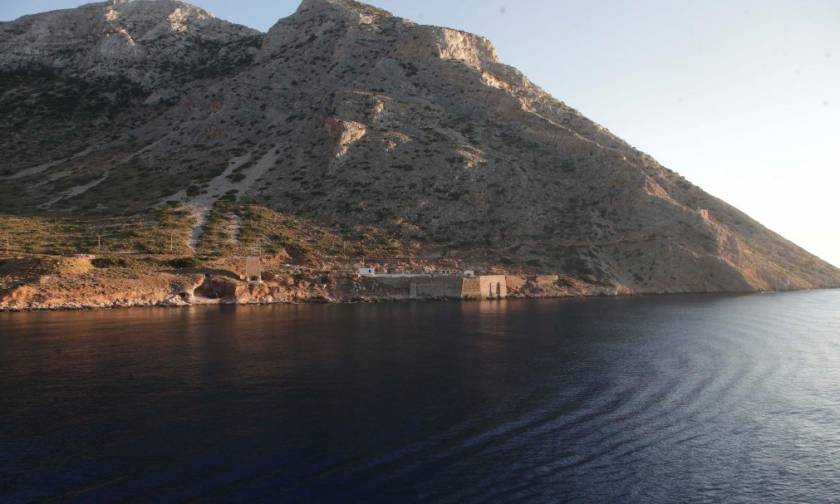 Αυτό είναι το «μυστικό» νησί που επιλέγουν οι Αθηναίοι για τις διακοπές τους