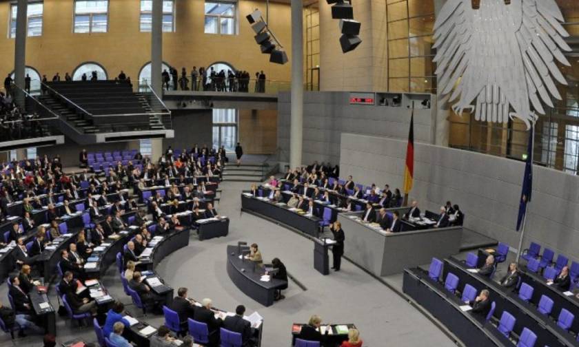 Διαπραγματεύσεις - Μπούντεσταγκ: Δύο ψηφοφορίες σε περίπτωση συμφωνίας