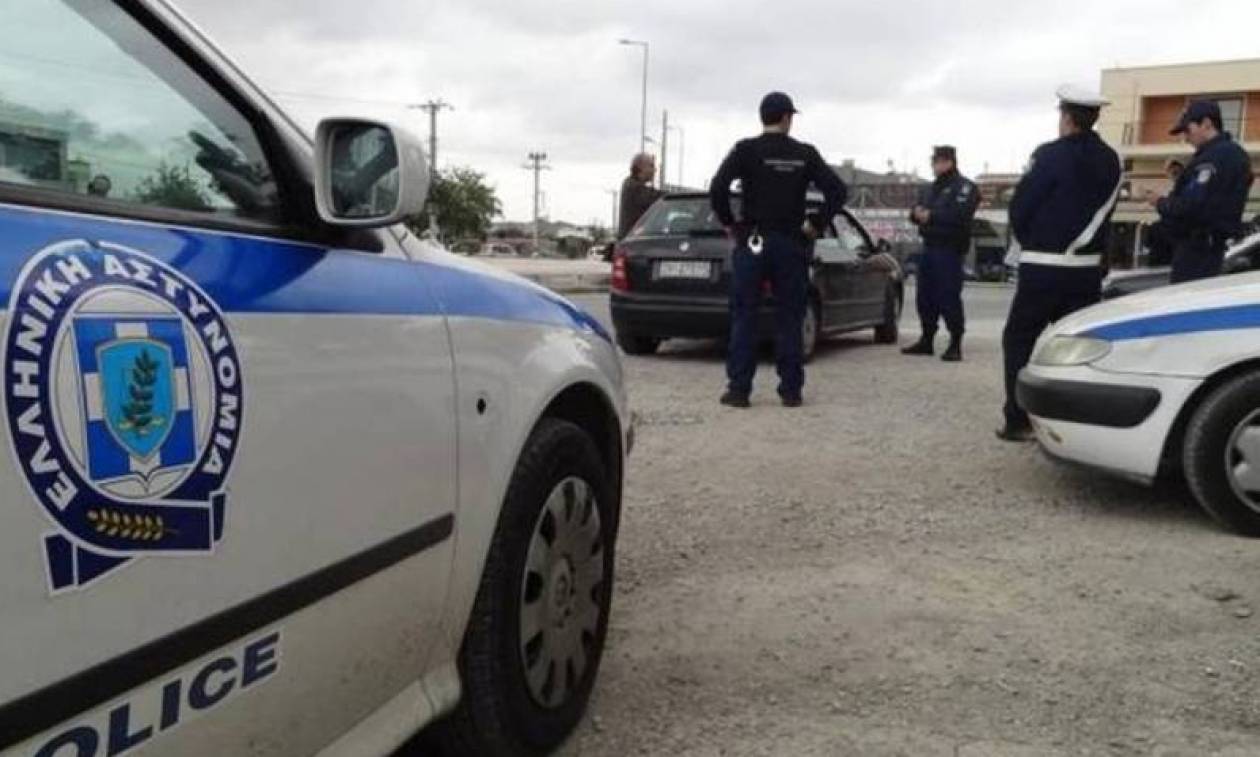 Φλώρινα: Διακινητής ναρκωτικών πέταξε το... εμπόρευμα από το παράθυρο του αυτοκινήτου του